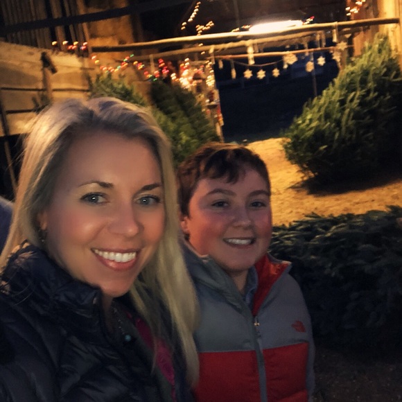 Meet your Posher, Jennifer - Picture 3 of 6